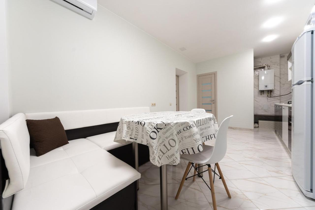 Apartments Riviera,20 минут от центра Киев Екстериор снимка