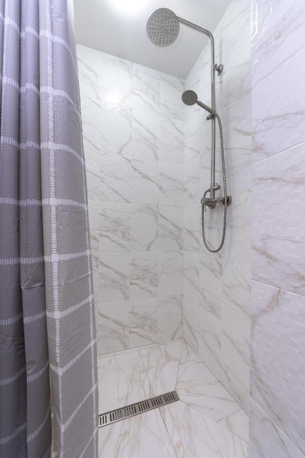 Apartments Riviera,20 минут от центра Киев Екстериор снимка