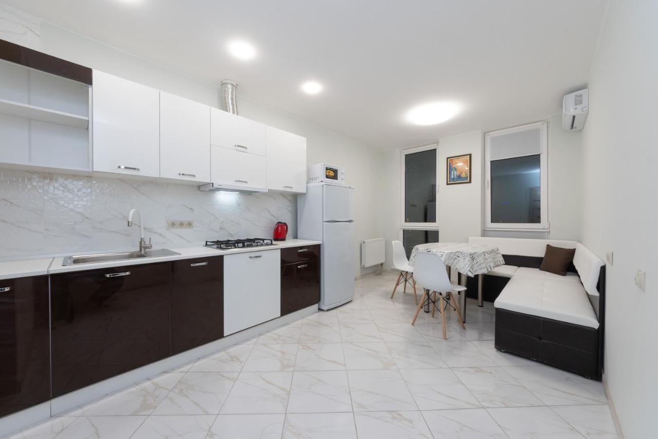 Apartments Riviera,20 минут от центра Киев Екстериор снимка